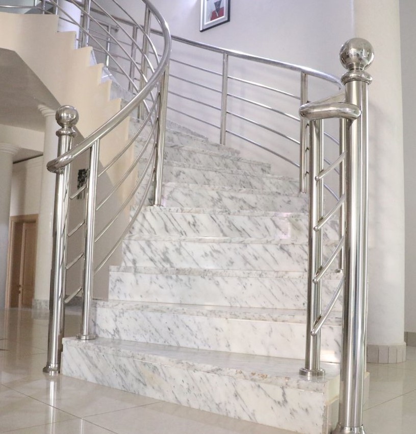 Rampe Escalier en Inox  traits Filants